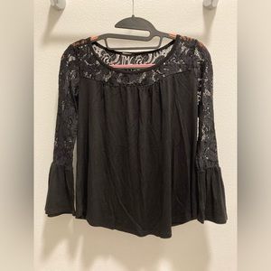 Black Lace 3/4 Sleeve Top